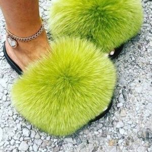Cute fox fur slippers